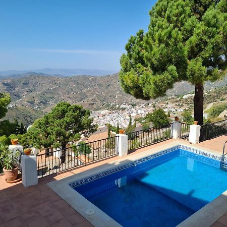 Lovely 2 Bed Apartment With Stunning Views & Pool Компета Екстер'єр фото
