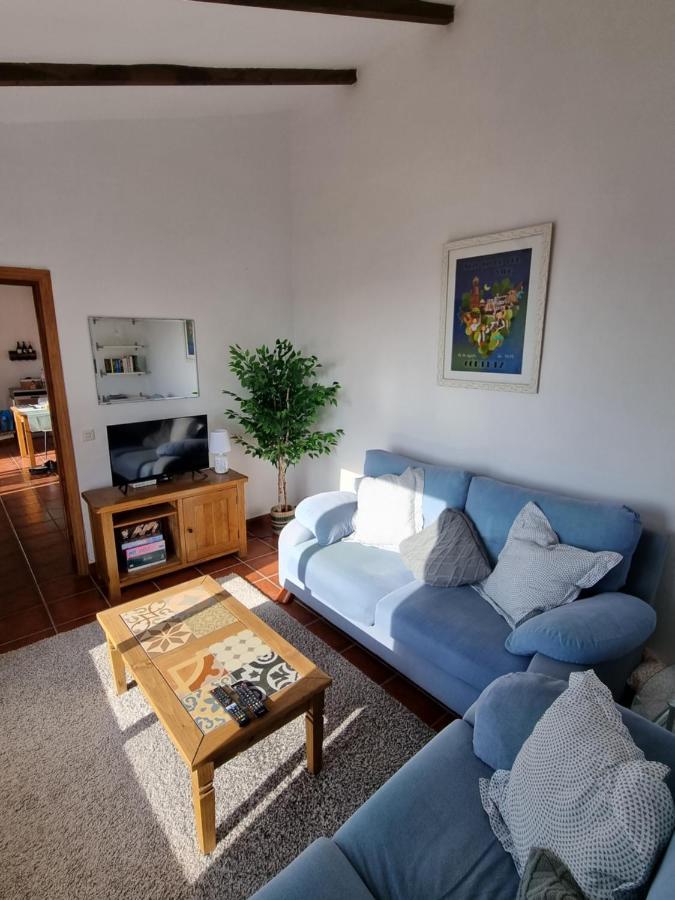 Lovely 2 Bed Apartment With Stunning Views & Pool Компета Екстер'єр фото