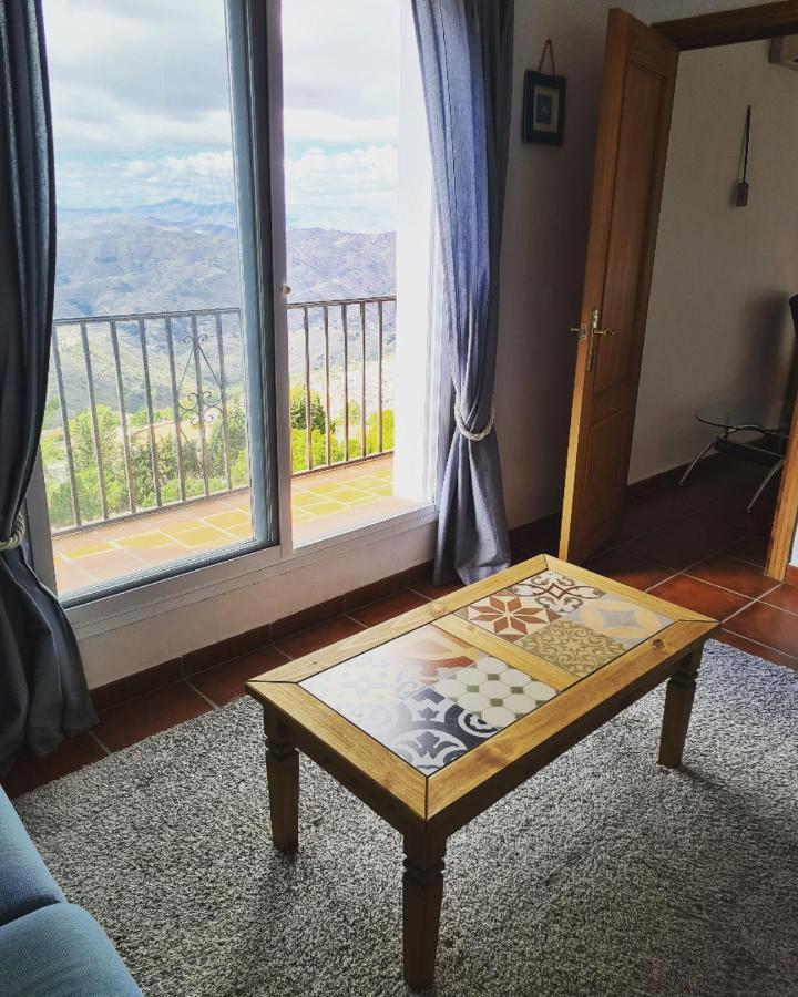 Lovely 2 Bed Apartment With Stunning Views & Pool Компета Екстер'єр фото