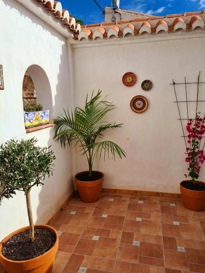 Lovely 2 Bed Apartment With Stunning Views & Pool Компета Екстер'єр фото